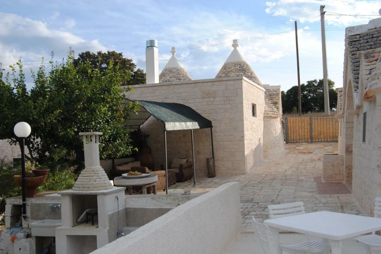 Trullo Le Tre Sorelle Cisternino Eksteriør bilde