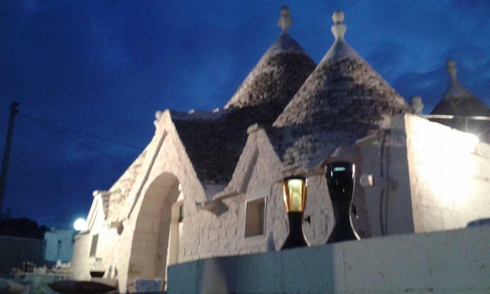 Trullo Le Tre Sorelle Cisternino Eksteriør bilde